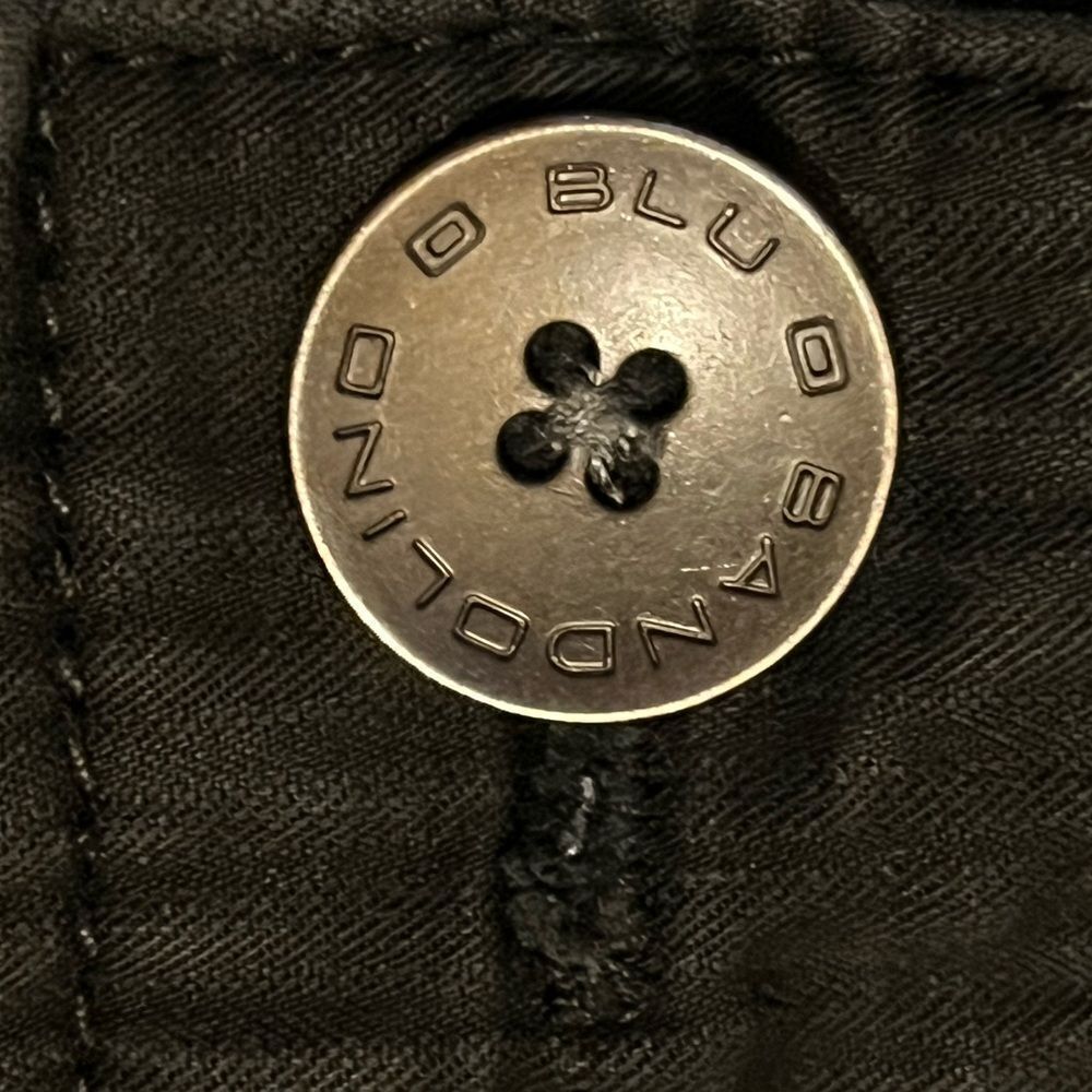 Bandolino Andelina Cargo Short Blk 8 - Picture 10 of 11